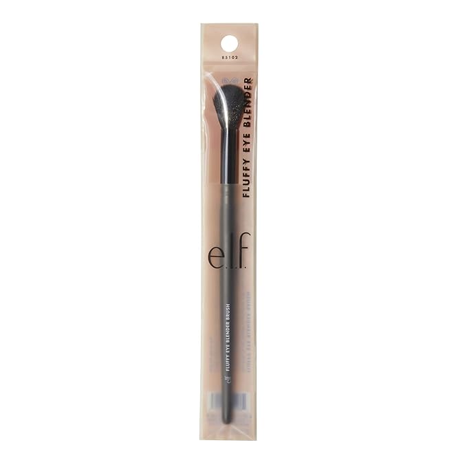 e.l.f. Fluffy Eye Blender Brush, Easily Blends Eyeshadow & Can Be Used to Set Concealer With Powder, Creates A Soft-Focus Effect, Vegan & Cruelty-Free