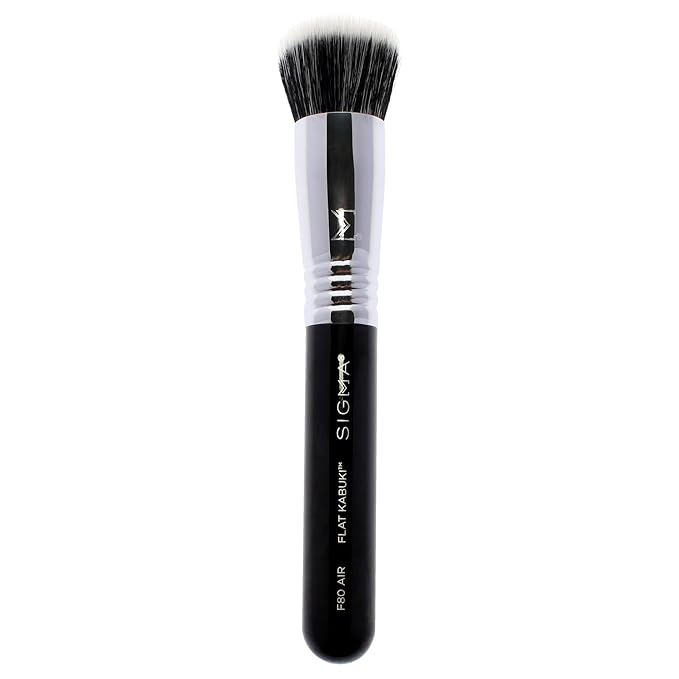 Sigma Beauty F82 Round Kabuki Brush – Kabuki Foundation Brush for Buffing Mineral Powder, Kabuki Makeup Brush for Blended, Natural Looking Finish (1 Brush)