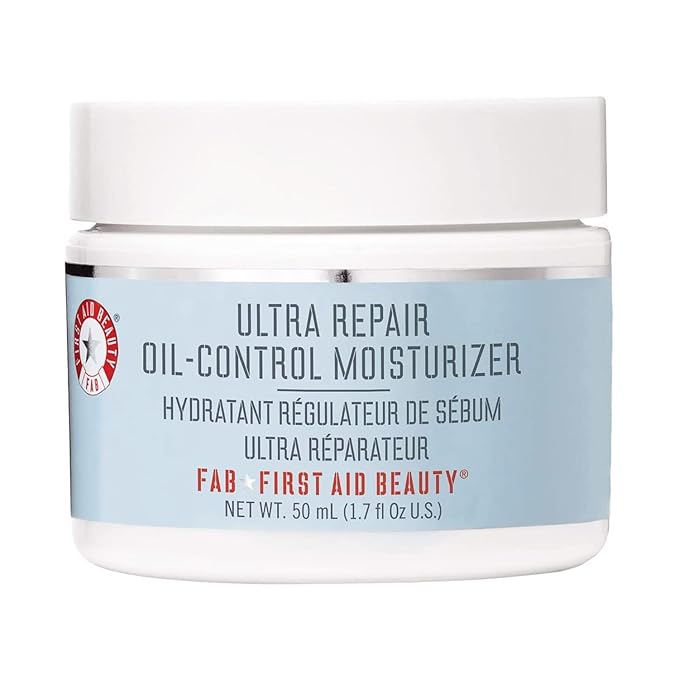 First Aid Beauty - Ultra Repair Oil-Control Moisturizer, Weightless Hydrating Mattifying Cream, Helps Minimize Pores for All Day Shine-Free Skin, Alcohol & Oil Free, Safe for Sensitive Skin, 1.7 oz