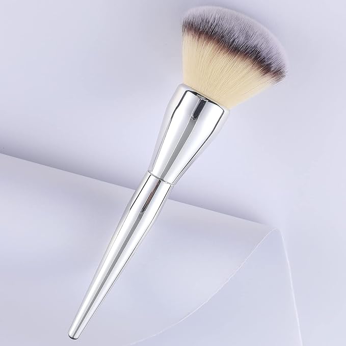 GLORAY Powder Brush Large Foundation Brush for Pressed Powder Fluffy Kabuki Makeup Brushes Perfect For Buffing,Stippling,Blending Liquid,Cream and Flawless Setting Powder Contour Face Brush
