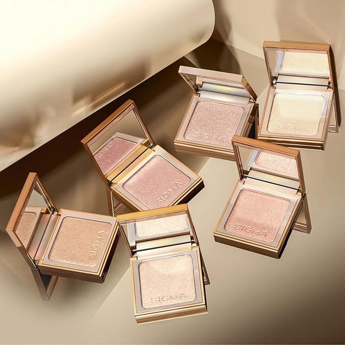 Sigma Beauty Highlighter Makeup – Illuminating Highlighting Powder for Face, Sheer Glimmer Face Highlighter for Cheeks, Cupid’s Bow, & Brow Bone (Savanna, Fiery Bronze Metallic)