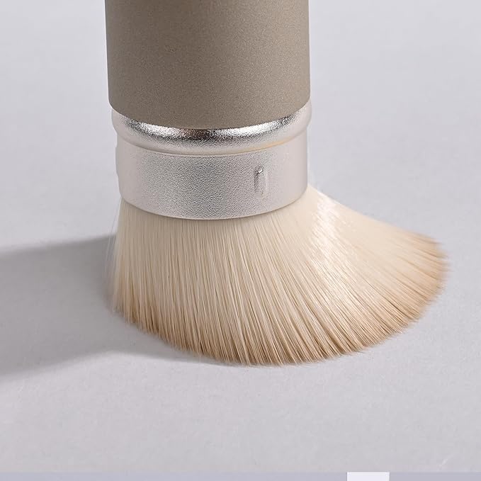 Kabuki Foundation Makeup Brush, White, Synthetic Hair, Professional Face Brush with Retractable Handle, Portable Wand Design