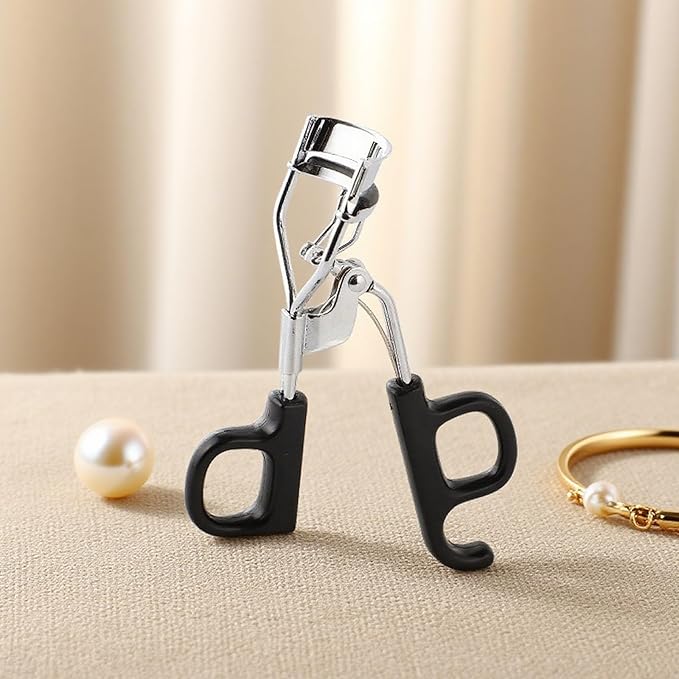 Black Eyelash Curler, Natural Curl Lash Curler - Wide Fit Comfortable Curved Design with Non-Slip Grip & Replacement Pads for a Natural, Clump-Free Lift, Ideal Christmas Gift (Black)