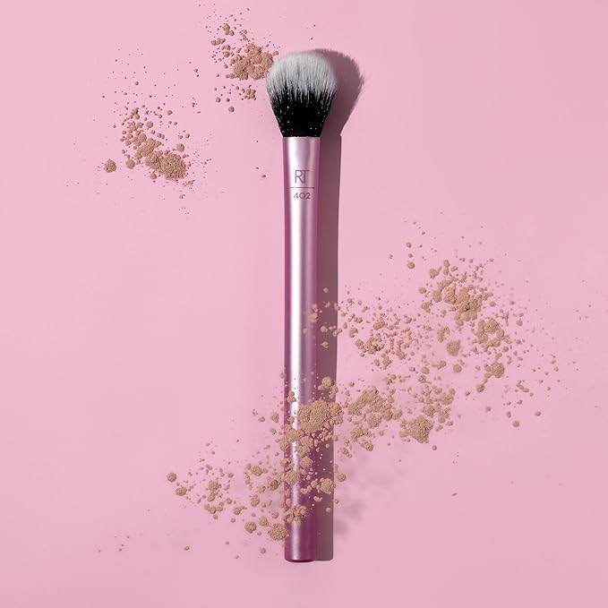 Real Techniques Setting Brush With Ultra Plush Custom Cut Synthetic Bristles and Extended Aluminum Ferrules to Build Coverage