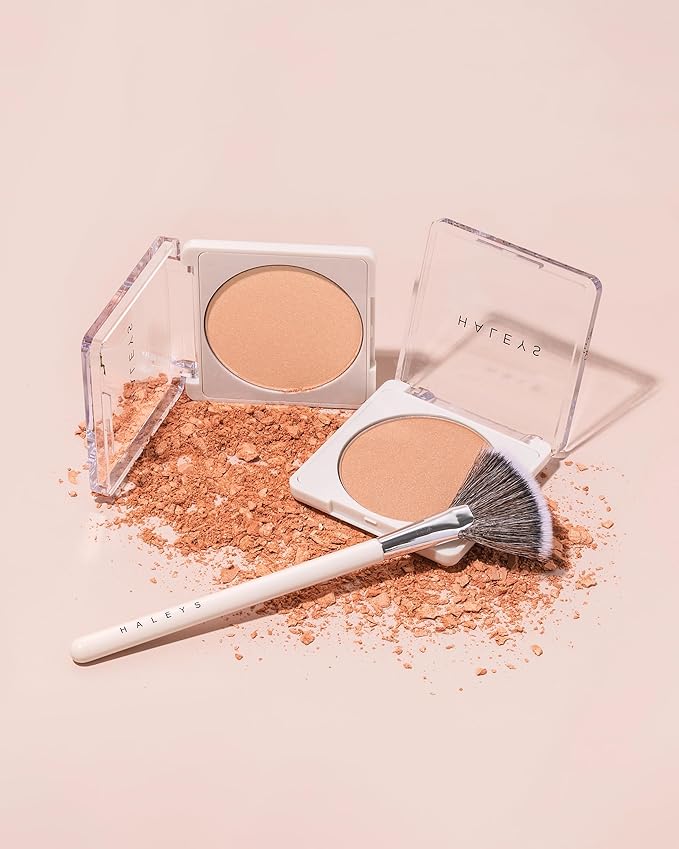 HALEYS Re-fract Smoothing Highlighter Makeup Powder - Illuminating, Warm, Cruelty-Free, Carmine-Free, Long-Lasting, Blendable Face Highlighters & Luminizers, Makeup Highlighter