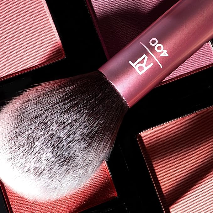 Real Techniques Ultra Plush Blush Makeup Brush, For Loose, Cream, or Pressed Blush, Rosy Glow Cheeks, Fluffy Powder Brush, Aluminum Ferrules, Synthetic Bristles, Vegan & Cruelty Free, 1 Count